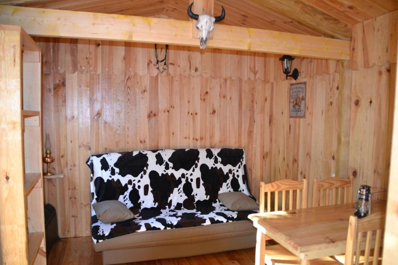 Le Ranch Amadeus Bed & Breakfast Saint-Paul-en-Born ภายนอก รูปภาพ