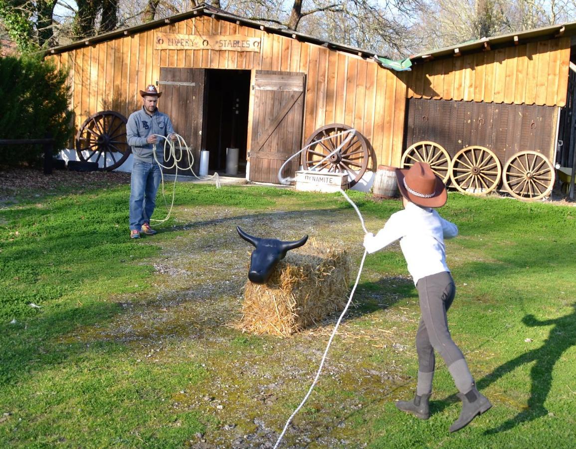 Le Ranch Amadeus Bed & Breakfast Saint-Paul-en-Born ภายนอก รูปภาพ
