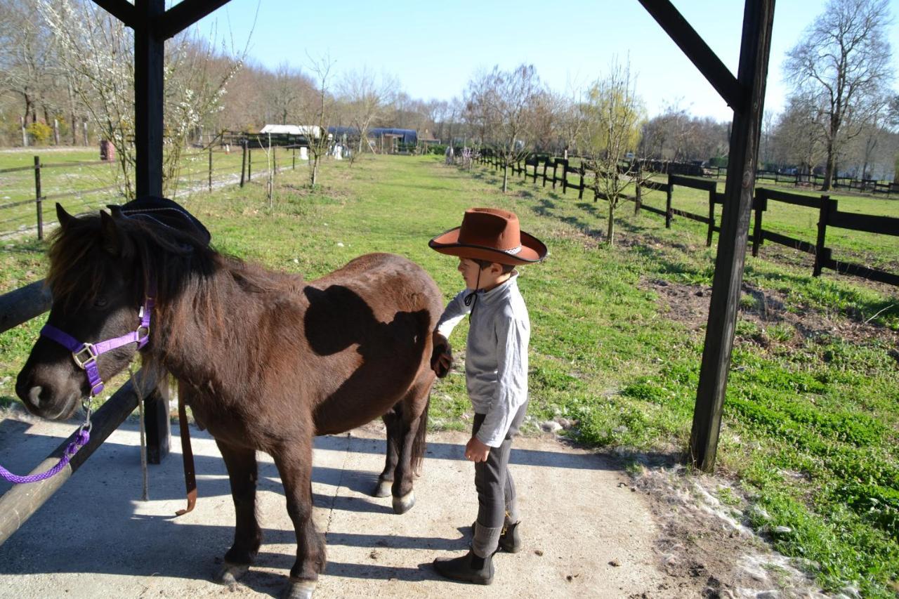Le Ranch Amadeus Bed & Breakfast Saint-Paul-en-Born ภายนอก รูปภาพ